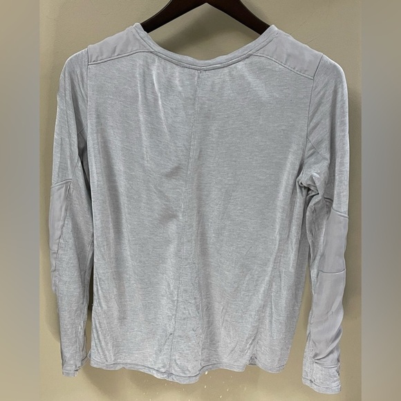 A|X ARMANI EXCHANGE Gray Long sleeve Women’s Medium Top - Picture 2 of 8